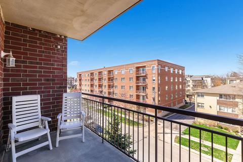 435 Alles St #403, Des Plaines, IL 60016 photo 8
