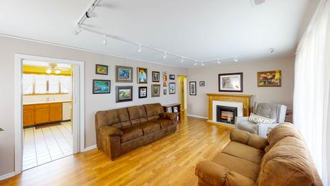 912 S 3rd Ave, Des Plaines, IL 60016 photo 2