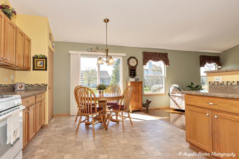 6335 Cork Ln, Mchenry, IL 60050 photo 10