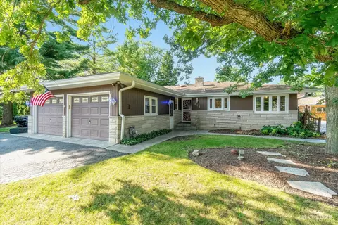 412 Birch Dr, Shorewood, IL 60404