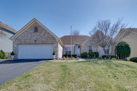 910 Dunham Dr, West Chicago, IL 60185