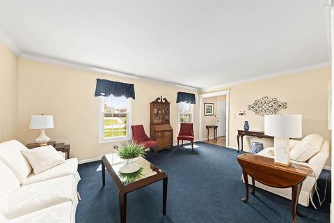 525 Warwick Dr, Naperville, IL 60565 photo 6