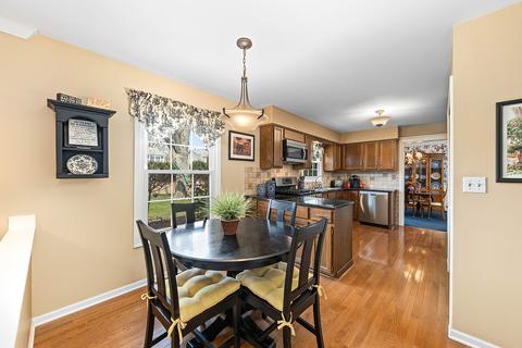 525 Warwick Dr, Naperville, IL 60565 photo 12