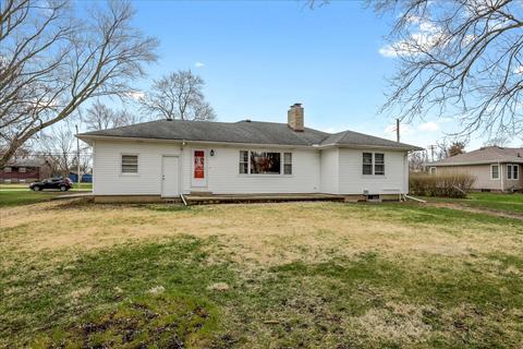 727 E Summer St, Paxton, IL 60957 photo 3