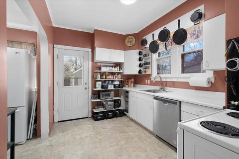 1040 Prospect St, Elgin, IL 60120 photo 8