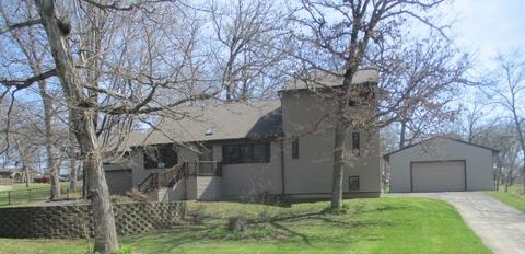 3982 Whitfield Dr, Rockford, IL 61102