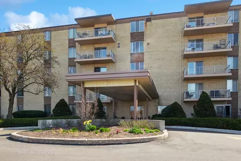 110 W Butterfield Rd #509S, Elmhurst, IL 60126