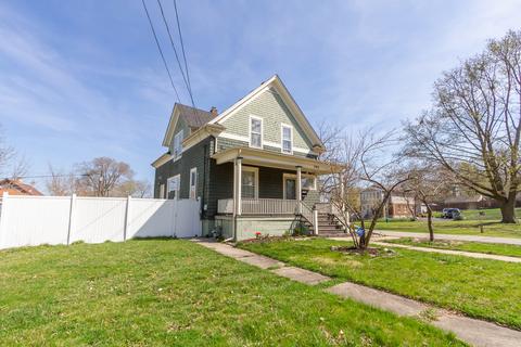 392 Ann St, Elgin, IL 60120 photo 1