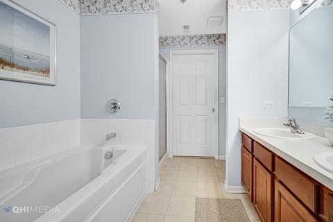 3135 Town Square Dr #207, Rolling Meadows, IL 60008 photo 10