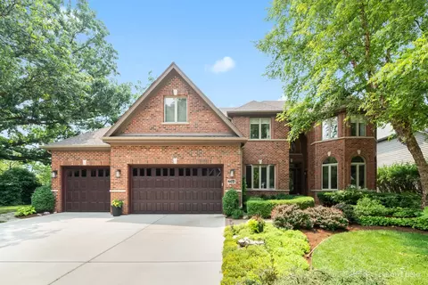 2744 Charter Oak Dr, Aurora, IL 60502