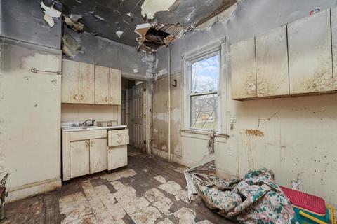 1440 E 65th Pl, Chicago, IL 60637 photo 9
