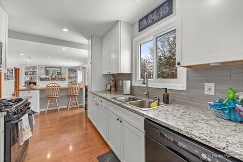308 S Cross Trl, Mchenry, IL 60050 photo 9