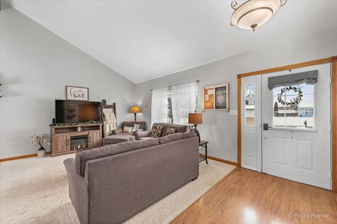 308 S Cross Trl, Mchenry, IL 60050 photo 5