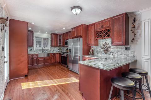 8609 S 78th Ave, Bridgeview, IL 60455 photo 7