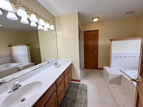 12150 Heinecke Dr, Mokena, IL 60448 photo 17