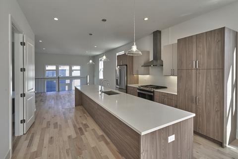 742 E 44th St, Chicago, IL 60653 photo 5
