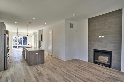 742 E 44th St, Chicago, IL 60653 photo 4