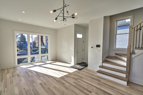 742 E 44th St, Chicago, IL 60653 photo 2