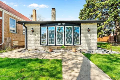3232 N Ozark Ave, Chicago, IL 60634