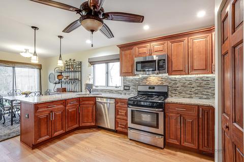 1102 Sumner Cir, Gurnee, IL 60031 photo 10