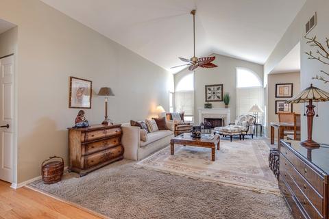 1102 Sumner Cir, Gurnee, IL 60031 photo 4