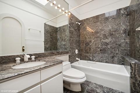 46 E Cedar St, Chicago, IL 60611 photo 39