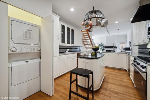 46 E Cedar St, Chicago, IL 60611 photo 18