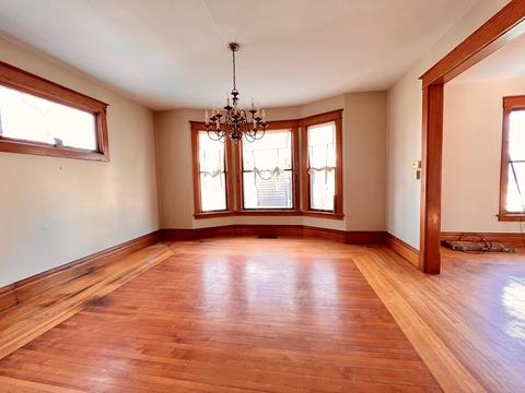 319 W 6th St, Dixon, IL 61021 photo 4