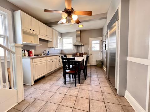 319 W 6th St, Dixon, IL 61021 photo 5