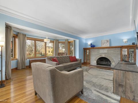 9811 S Hamilton Ave, Chicago, IL 60643 photo 3