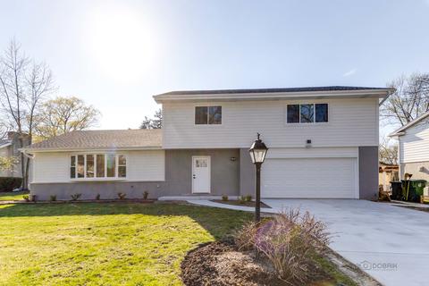 1744 Sunnyside Cir, Northbrook, IL 60062