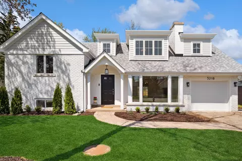 3218 Sprucewood Rd, Wilmette, IL 60091