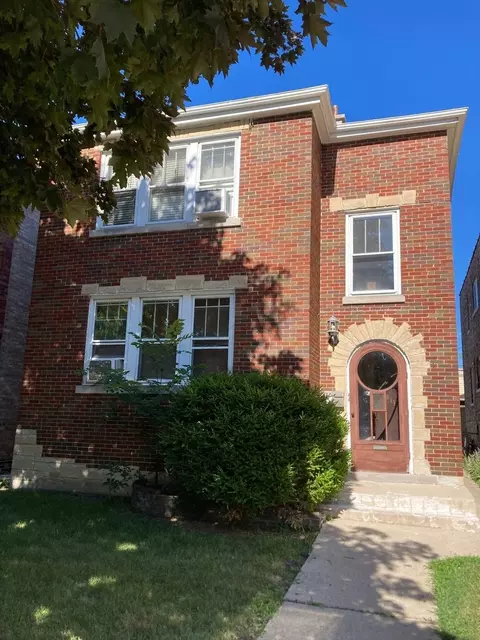 1813 Elmwood Ave, Berwyn, IL 60402