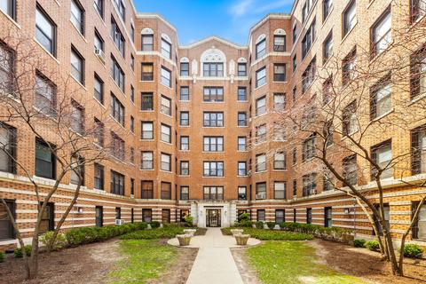 725 W Sheridan Rd #301, Chicago, IL 60613