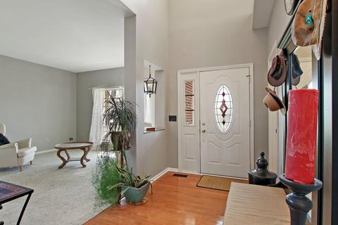 28775 Pilgrims Pass, Lakemoor, IL 60051 photo 2