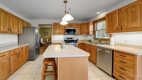 1808 Edgewood Dr, Algonquin, IL 60102 photo 11