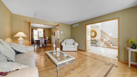 1808 Edgewood Dr, Algonquin, IL 60102 photo 8