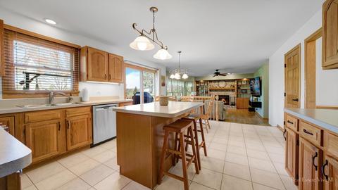 1808 Edgewood Dr, Algonquin, IL 60102 photo 10