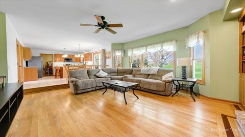 1808 Edgewood Dr, Algonquin, IL 60102 photo 14