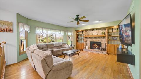 1808 Edgewood Dr, Algonquin, IL 60102 photo 13