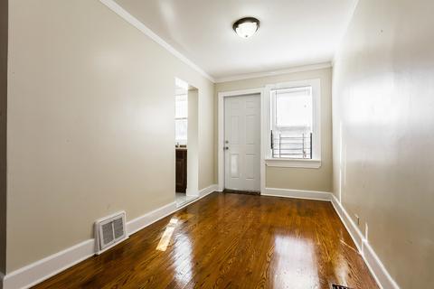 701 E 105th Pl, Chicago, IL 60628 photo 2