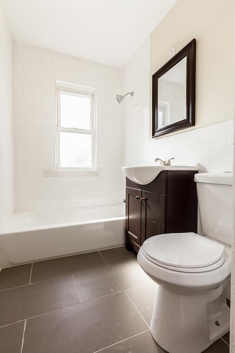 701 E 105th Pl, Chicago, IL 60628 photo 7