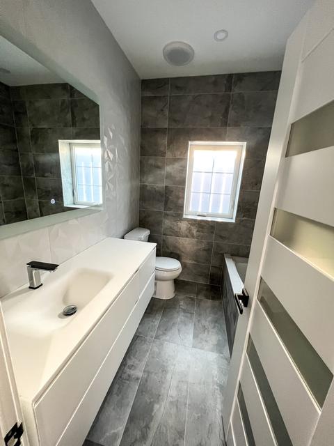 889 North Ave, Des Plaines, IL 60016 photo 20