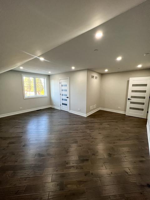 889 North Ave, Des Plaines, IL 60016 photo 14