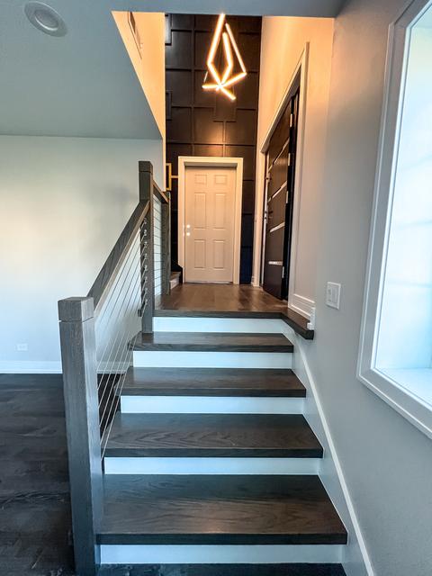 889 North Ave, Des Plaines, IL 60016 photo 2