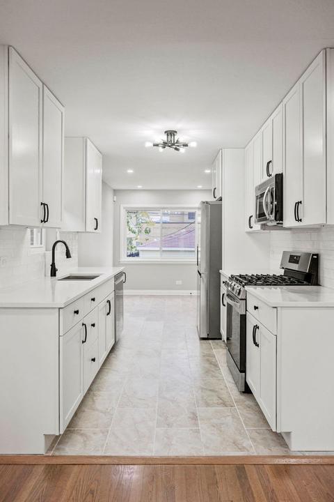 2335 E 92nd St, Chicago, IL 60617 photo 10
