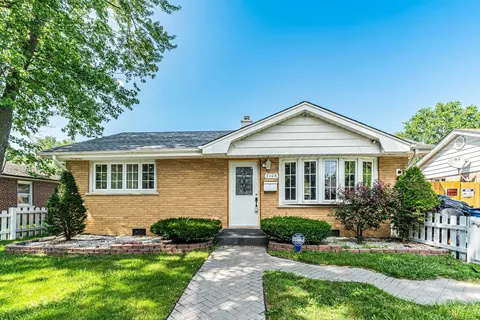 7108 W 113th Pl, Worth, IL 60482