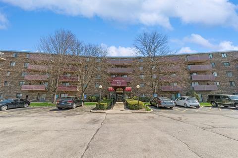 1463 Mercury Dr #129, Schaumburg, IL 60193