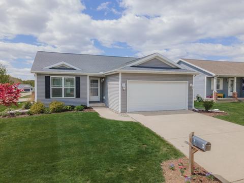 2 Barclay Ct, Bloomington, IL 61705 photo 2