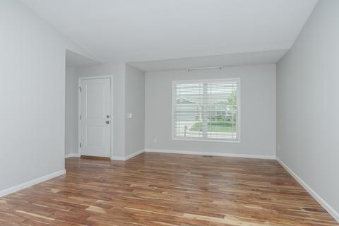 2 Barclay Ct, Bloomington, IL 61705 photo 9